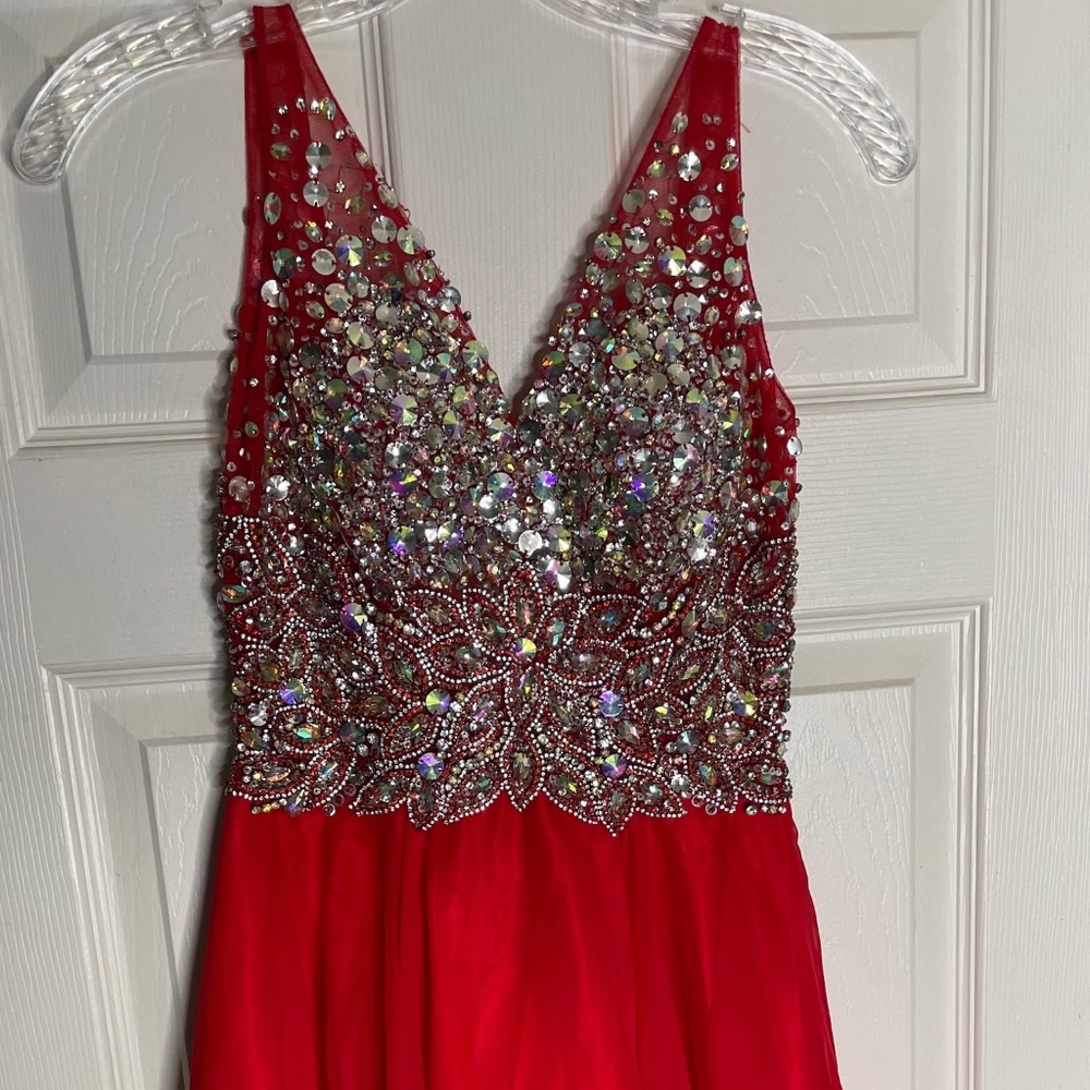 EUC! Jovani Size 2 Red Jewel / Sequin Chiffon Party Dress Short Homecoming